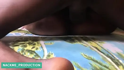 Şişman amcığım çok tatlı, onu erken boşalttı