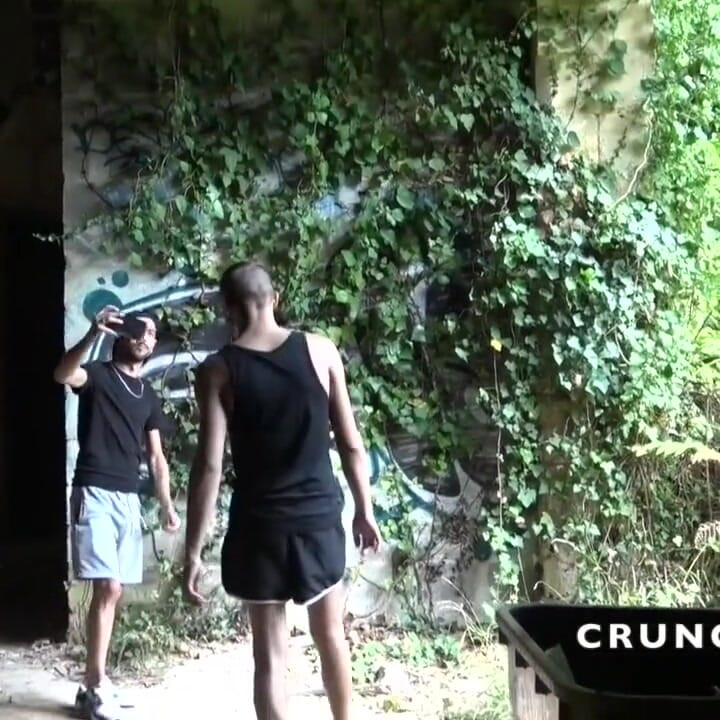 Kevin Cul utilisé par un jeune mec hétéro dans la nature