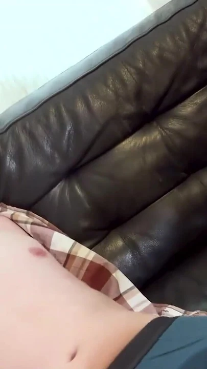 Památný okamžik z "Nadržená MILFKa Tigger si užívá intenzivní jízdu s Johnem Lunou"