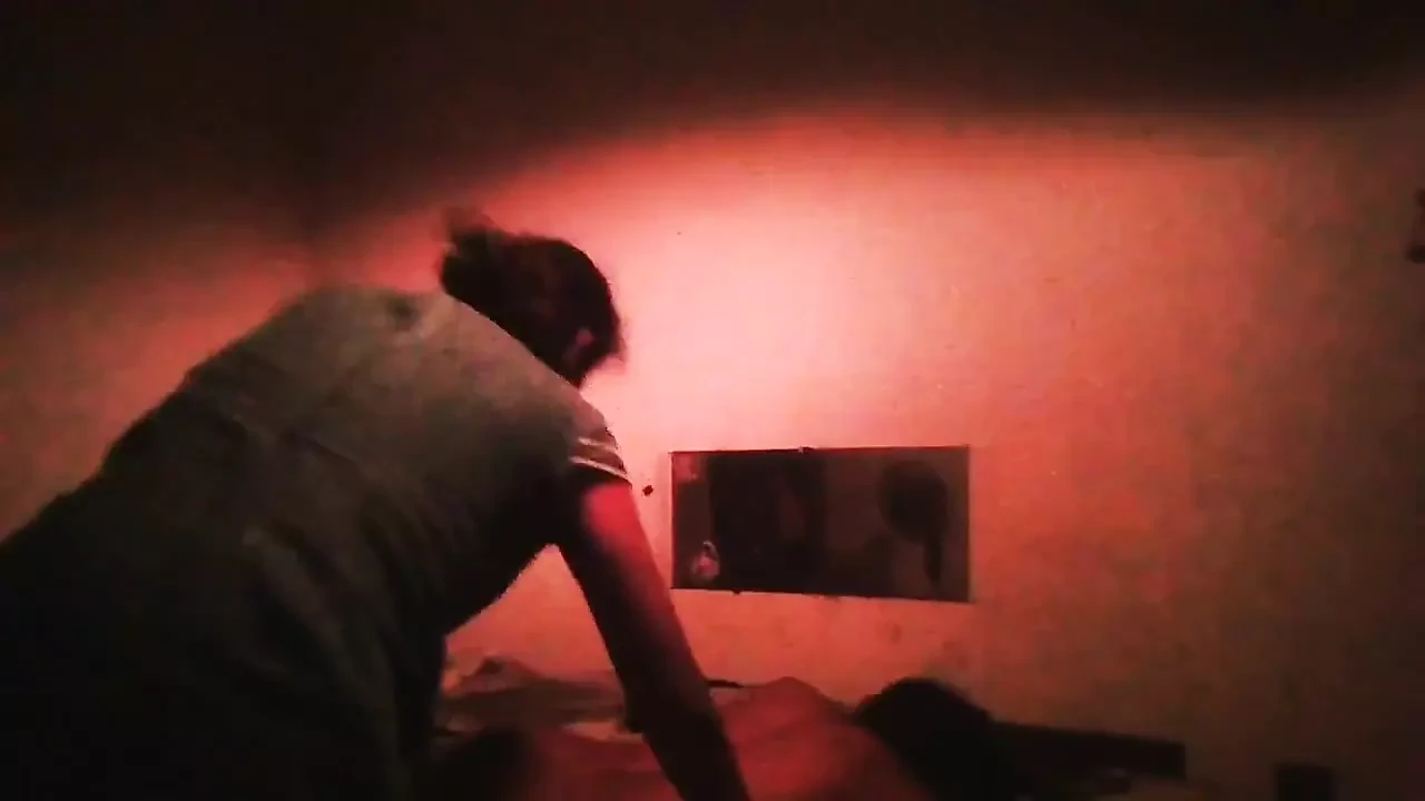 Enquanto meu marido na outra sala eu estou seduzindo meu enteado