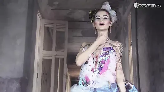 423 - Adelle Единорог