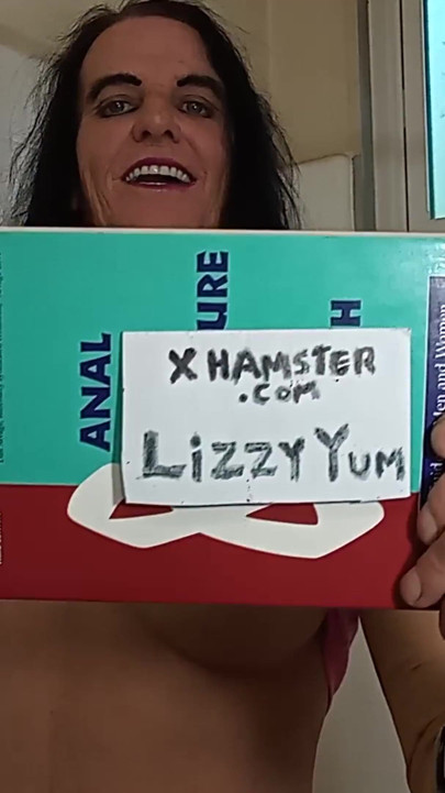 Lizzy Yum 2022