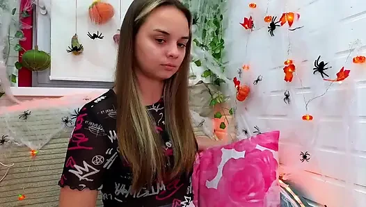 I have a full video on allmylinks Misss_Vikki , and the first 5 subscrib...