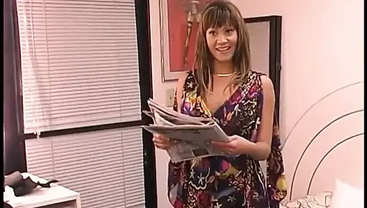 Vollbusiges latina-küken Stephanie tripp sieht job im Entertainment-Geschäft aus