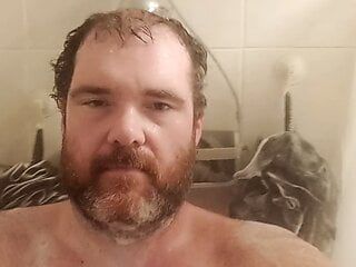 샤워하는 곰