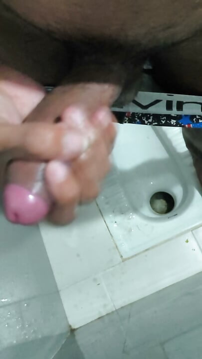 20 Min Continues Hand job but still didn't get ejaculate