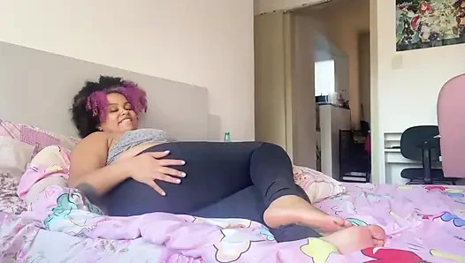 Üvey anne üvey oğlunu uyandırmak için osuruyor ep02