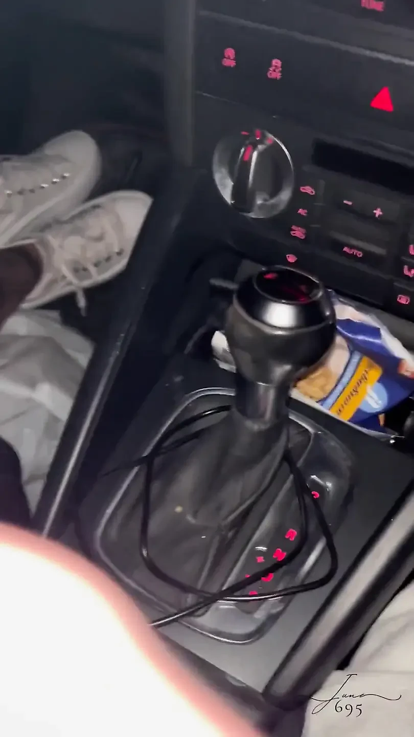 Blonde,pissing,tattoo