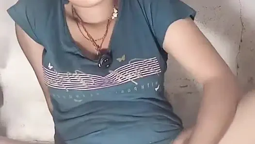 Desi mädchen in burr 3 finger von lentil burr wasser kam hindi audio-masturbation