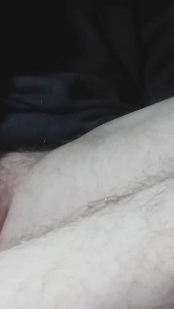 Close-up da masturbação da luz da carne do pau grande