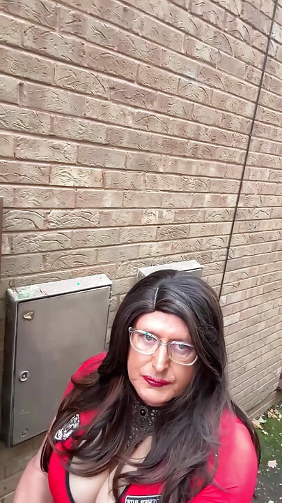 セクシークロスドレッサー kellycd2022 DIYケリースタイルでフィッシュネットストッキングとヒールを履きました