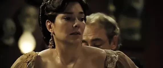 Laura, amour déchirant au temps du choléra (nue)