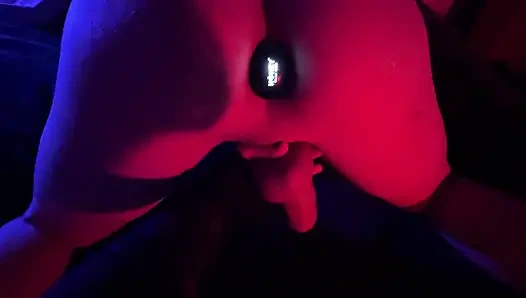 Girl dominates her boyfriend by masturbating him and making his ass for the first time