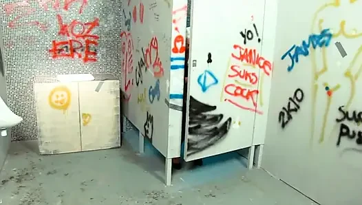 Kamera in Der Öffentlichen Toilette