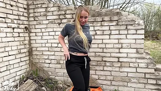 Outdoor Pee and Anal Play Ass to Mouth
