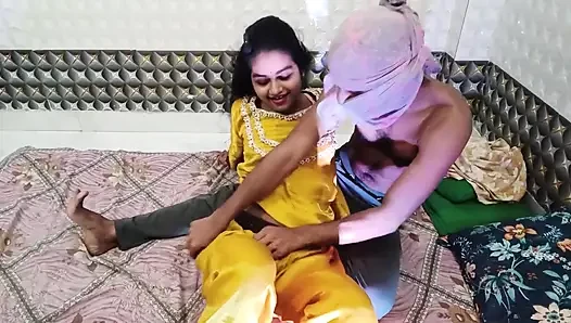 Echte Desi-ehefrau cowgirl & leidenschaftlicher sex in traditionellen outfits