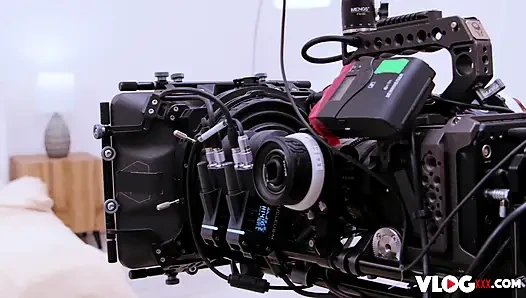 Nelly kent si cewek hot yang lagi sange ngentot dengan sensual