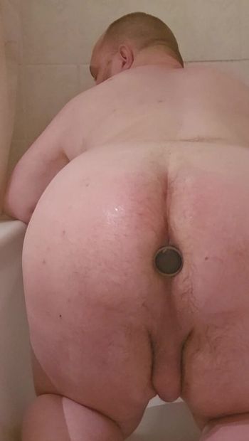 A really big fat gay ass! This fat gay man ass is so greedy and willing for lots of bare cock fucking. Do you also want?