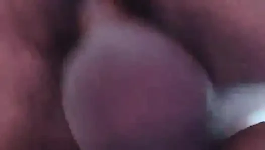 Istri selingkuh, seks antar ras berakhir dengan creampie - close-up