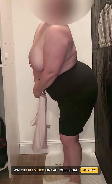 Sadie se desnuda para ti