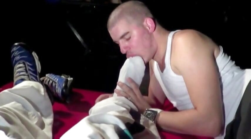 Twink scally sniff sneaker and get fucked in cruising backroom