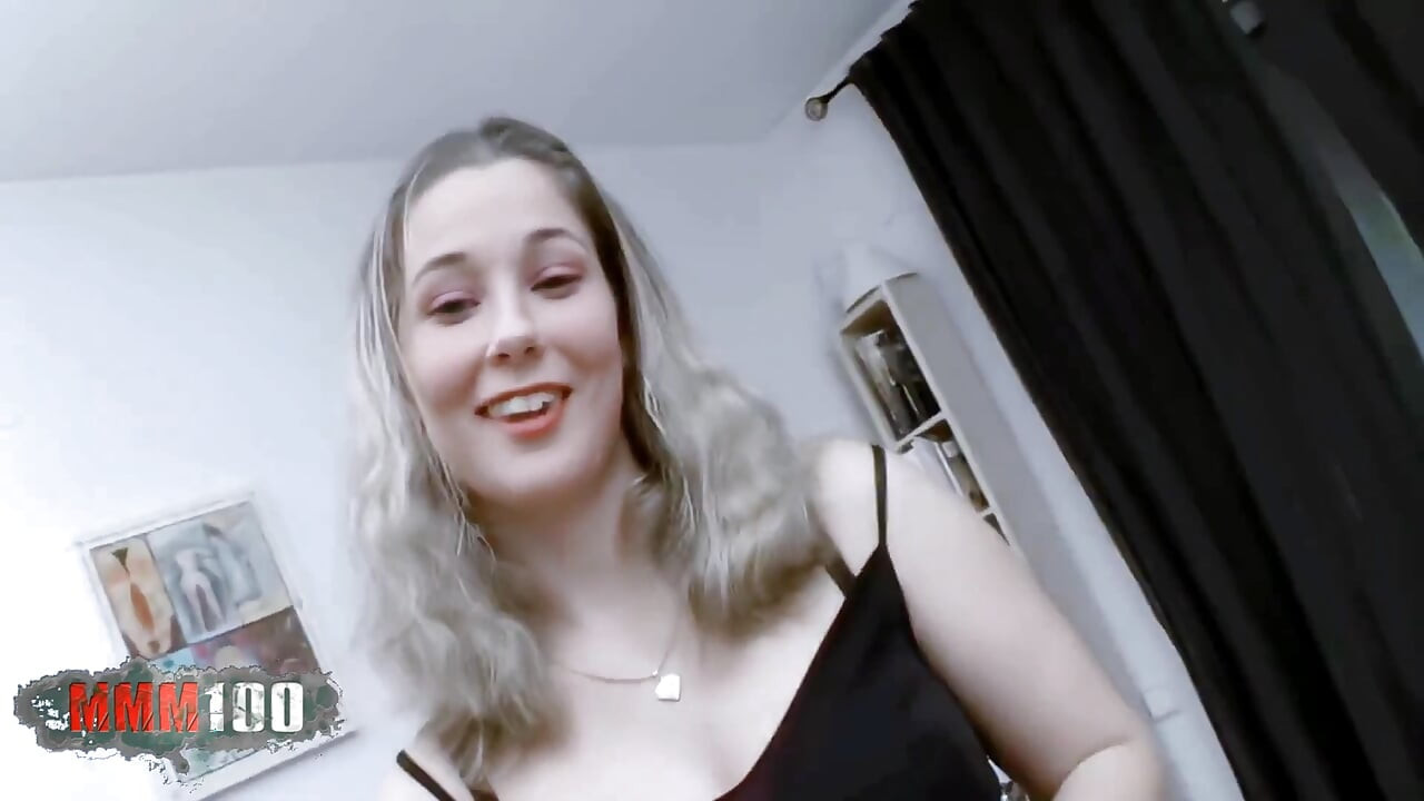 Calia-b: sarışın genç kız götten sert sikiliyor