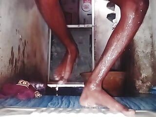 videoclip nud la duș in mustravetion INDxdesi