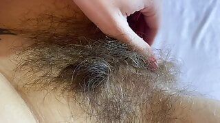 Close -up grote clitoris harige kut