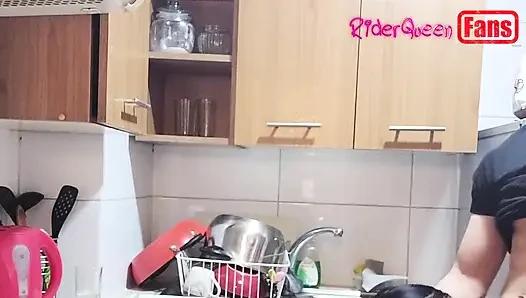 Video untuk penggemar: aku dientot sama cowok bertopeng di dapur