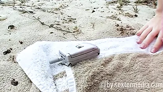 Gadis Pantai Ingin Masturbasi