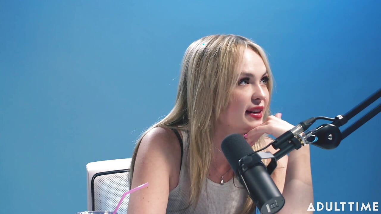 Lilly Bell Eksibisme, Sexting, & Pemberdayaan | Podcast Khusus Orang Dewasa