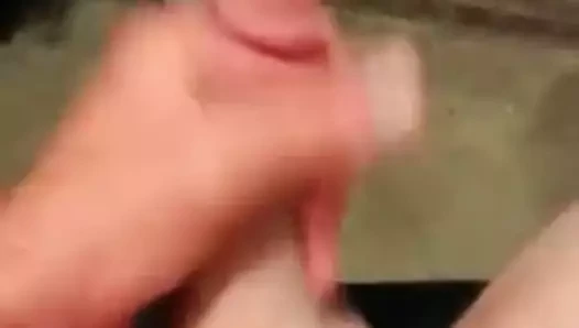 brad okşayarak