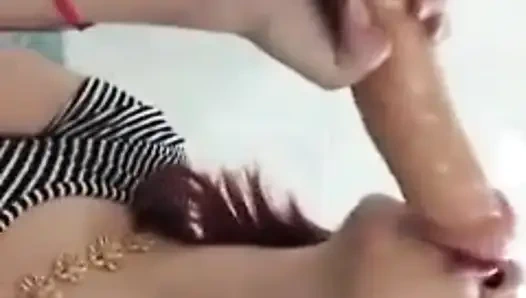 Fabi miss hot- aku lagi nggak kuat lagi, tiba-tiba aku crot di kamar mandi
