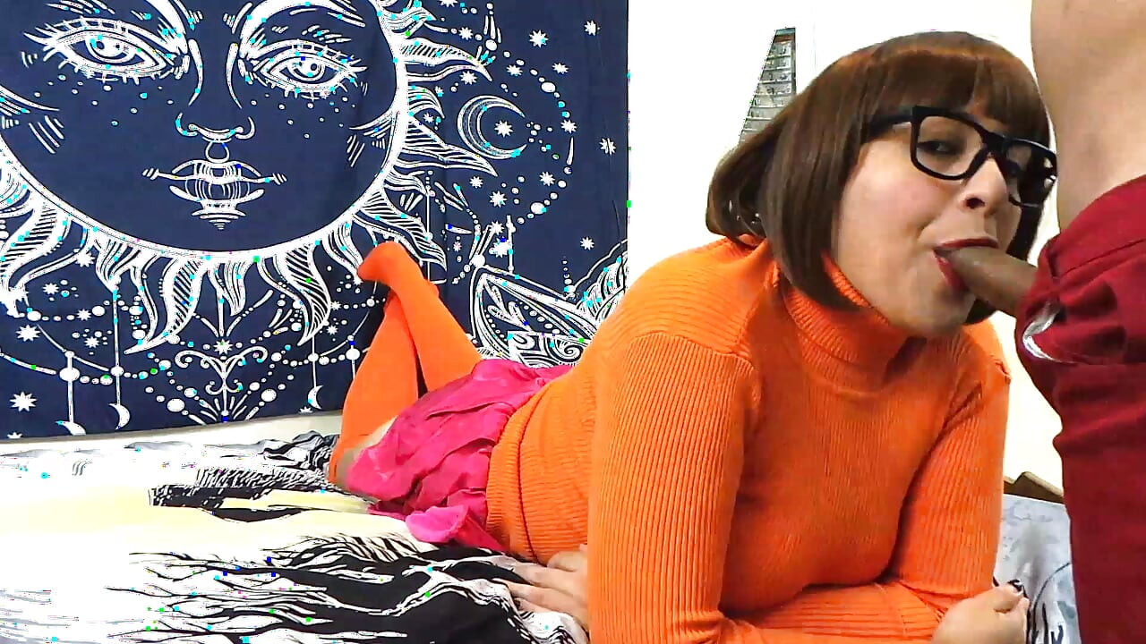 Velma zuigt een vreemde af