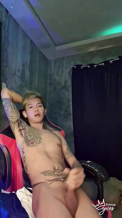 Inked Horny Twink Performed in a Live Webcam Show