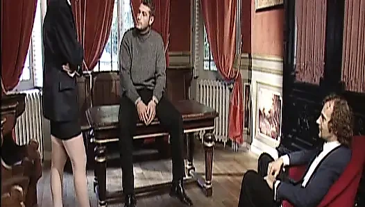 Blondes deutsches MILF-schätzchen wird in der cuckold-retro-szene gefickt