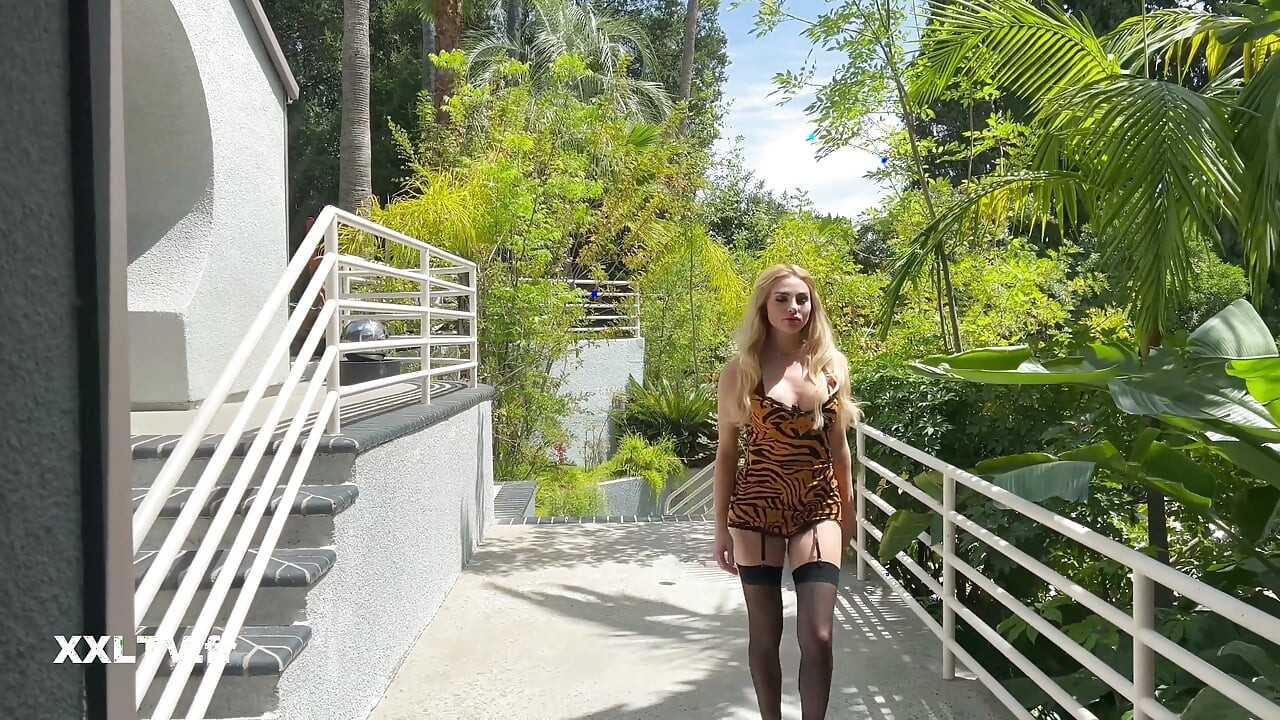 Kenzie Anne and Nephael Share a Dildo
