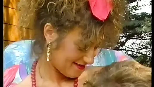 Di Balik Pintu Jerman Kacau Dengan Rajin - Film Lengkap