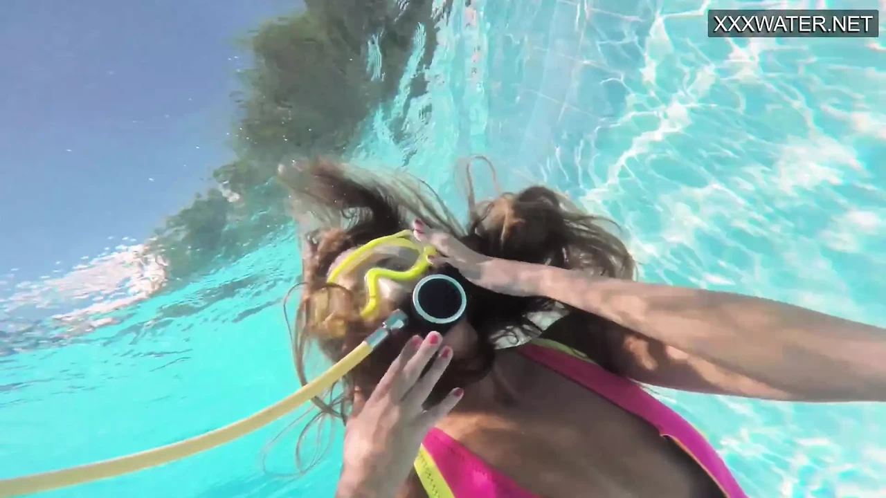 Irina Poplavok blonde pornstar in the pool