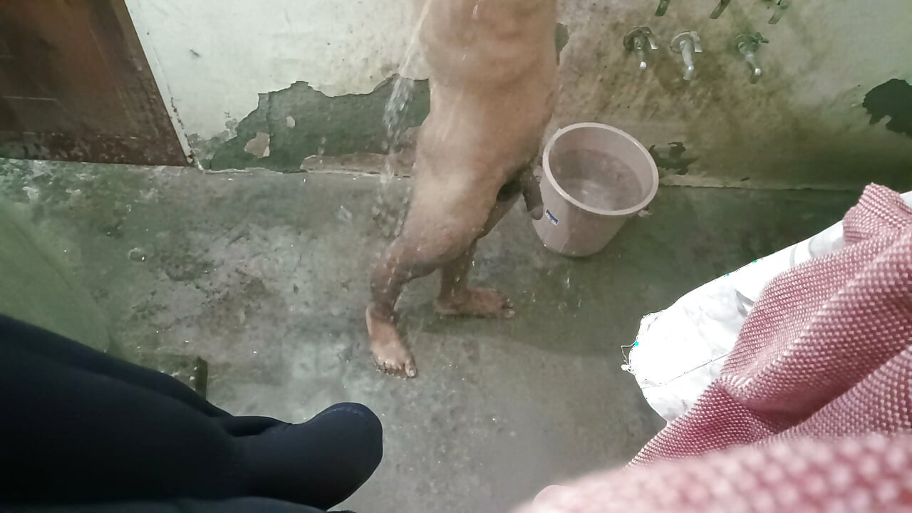 Mükemmel Vücutlu Düzgün Genç Erkek