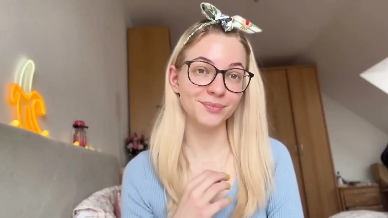 How to Tell Her About Your Micro Size!