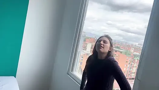 İş arkadaşım beni evine davet etti...