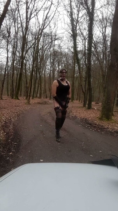 Schlampe im Wald