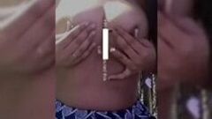 Indian girlfriend showing boobs