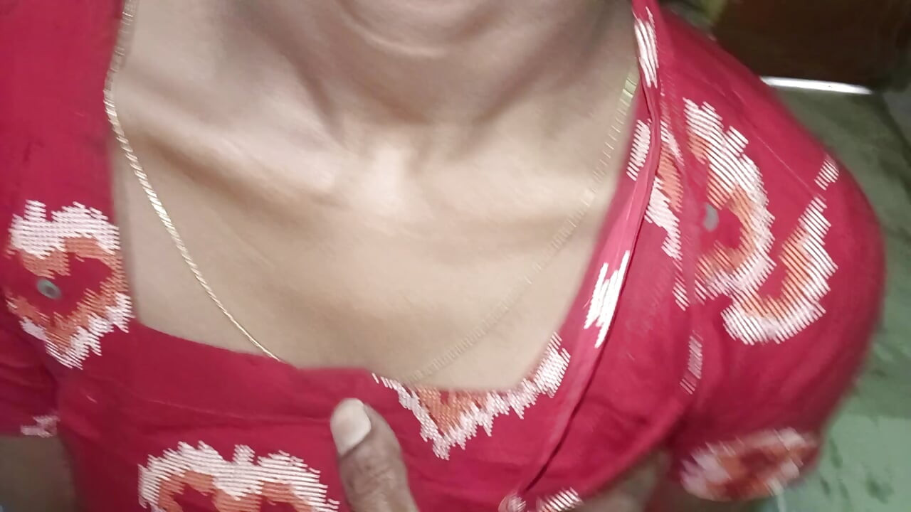 Desi kone i rød kjole blir oljet rumpe og hard doggy fuck - hjemmelaget