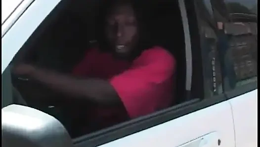 Siyah siyahi seks yapıyor ve oral ve sert sikişiyor ve dölleme