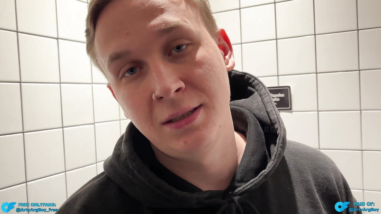 Horny Stranger Agreed to Have Sex in Public Toilet even though He's Straight