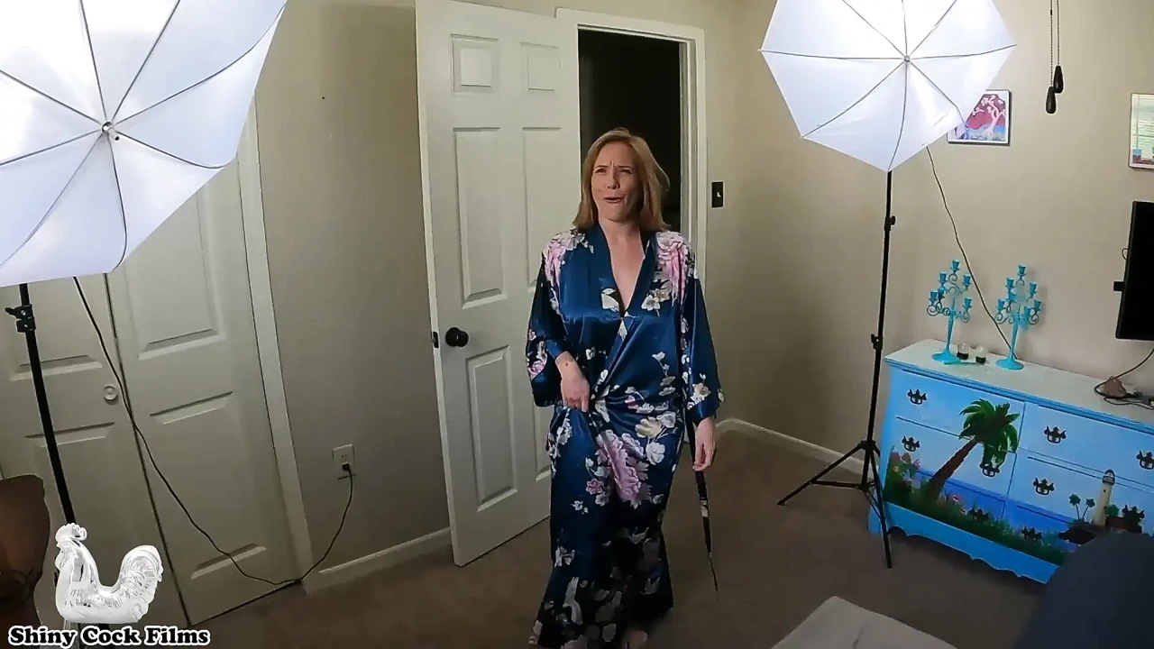 继母为继子裸体 - Jane Cane，闪亮的鸡巴电影