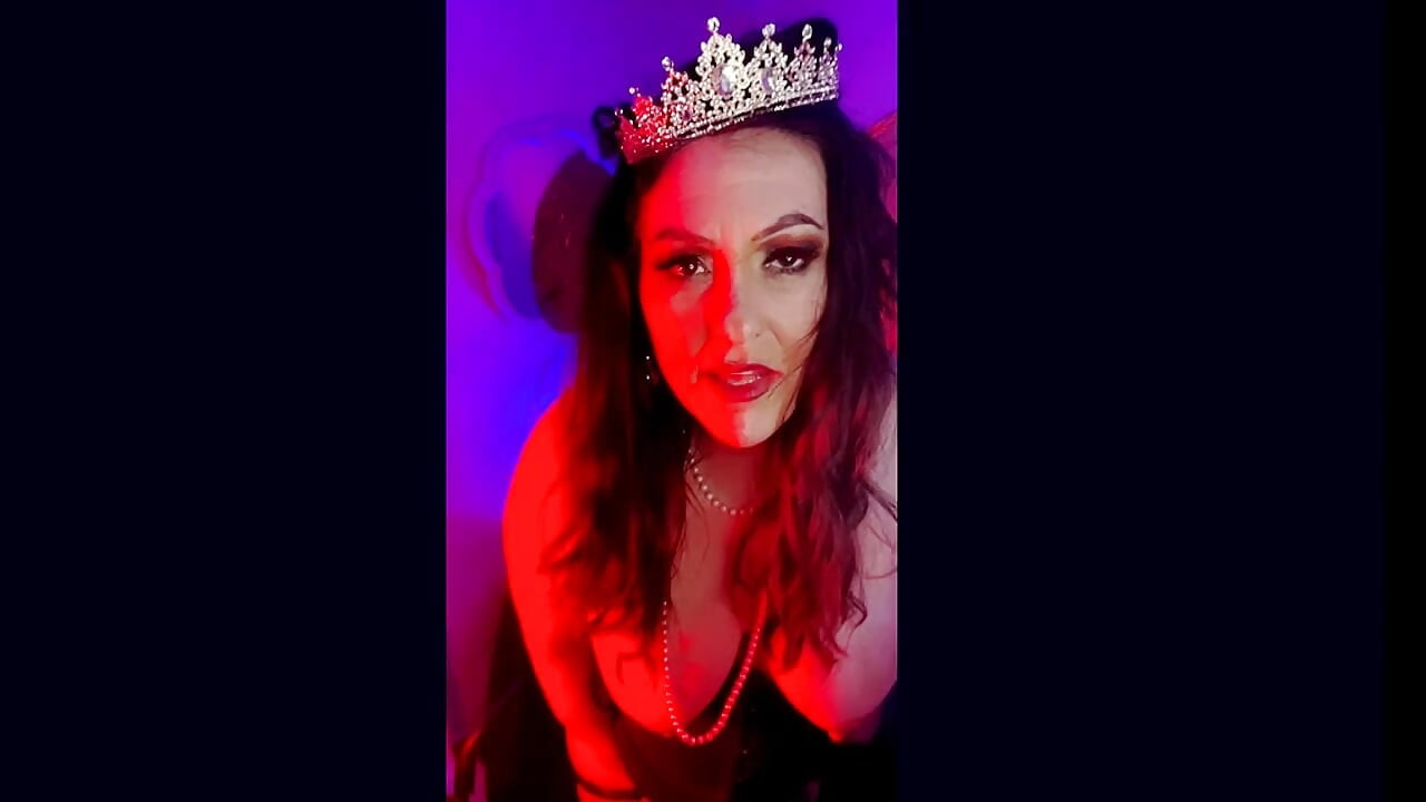 HOmewrecking BBW Babe SanDiego8383 bdegs fotr her married lover's cock