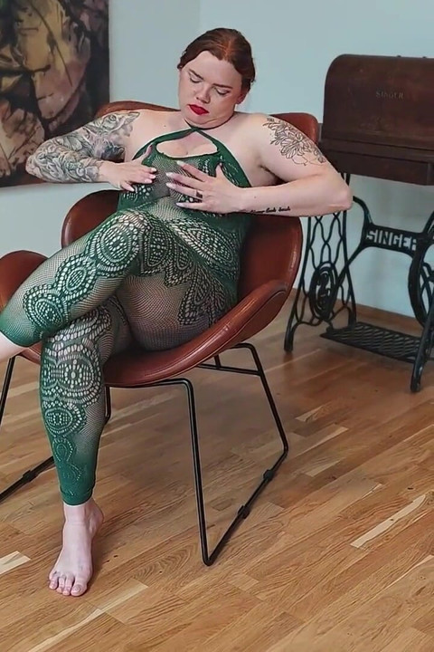I Distract My Husband While He Shaves. I Suck His Dick While He Shaves, and Then He Fucks Me